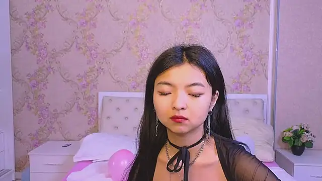 Shy Kira online show from February 3, 2025, 12:36 pm