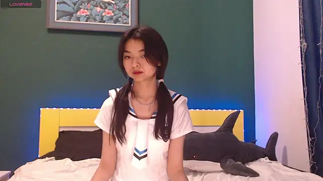 Shy Kira online show from March 8, 2026, 9:35 am