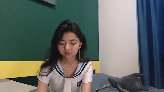 Shy Kira online show from April 29, 2026, 9:35 am