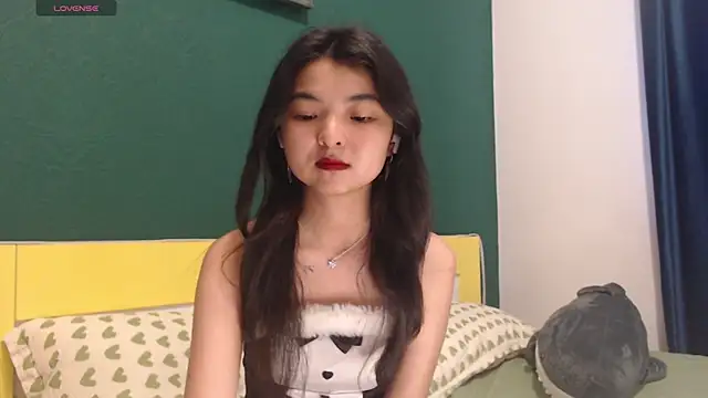 Shy Kira online show from June 8, 2026, 8:48 am