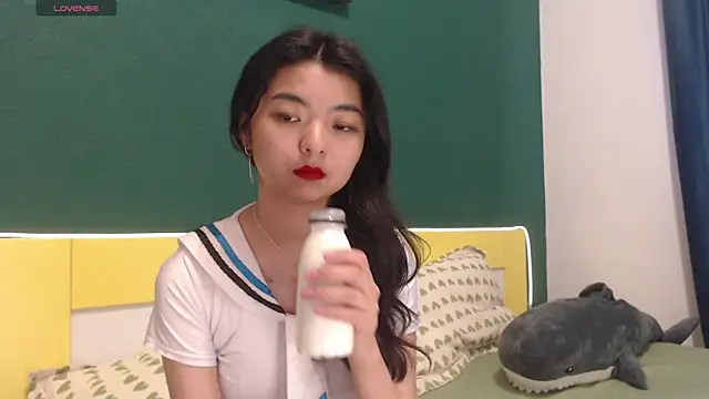 Shy Kira online show from June 12, 2026, 8:46 am