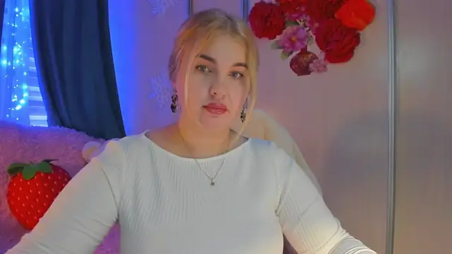 Snapshot of CoraSwon chatting on February 6, 2025, 8:18 am CoraSwon online show from February 6, 2025, 8:18 am