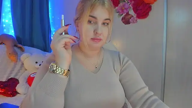 Snapshot of CoraSwon chatting on February 8, 2025, 3:53 pm CoraSwon online show from February 8, 2025, 3:53 pm