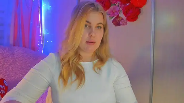 Snapshot of CoraSwon chatting on March 7, 2025, 8:22 pm CoraSwon online show from March 7, 2025, 8:22 pm