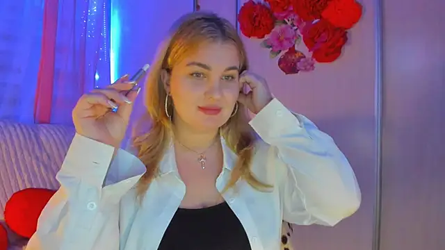 Snapshot of CoraSwon chatting on March 10, 2025, 9:40 pm CoraSwon online show from March 10, 2025, 9:40 pm