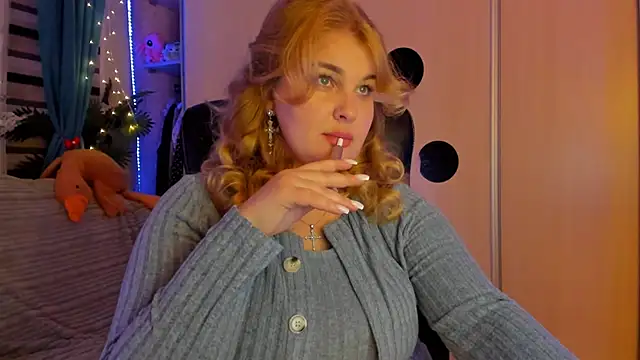 CoraSwon online show from February 8, 2026, 4:21 pm