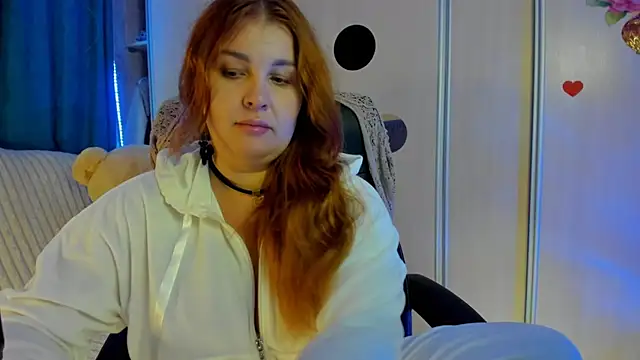 Snapshot of CoraSwon chatting on July 9, 2026, 4:00 pm CoraSwon online show from July 9, 2026, 4:00 pm