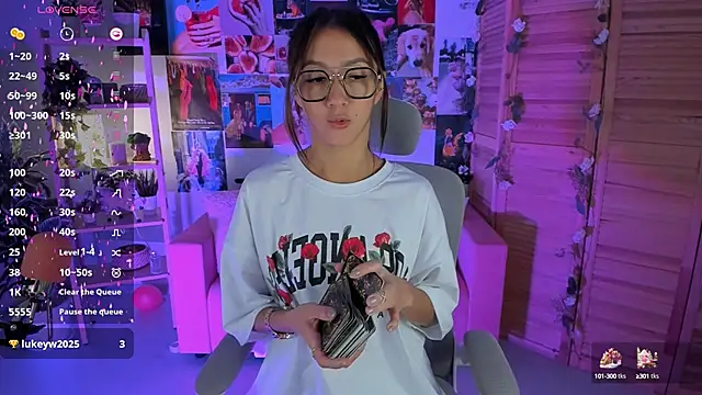 LanaBaker online show from February 15, 2025, 5:51 am