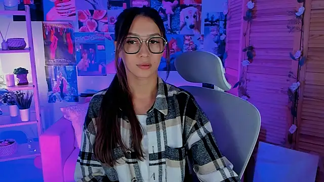 LanaBaker online show from March 13, 2025, 6:05 am