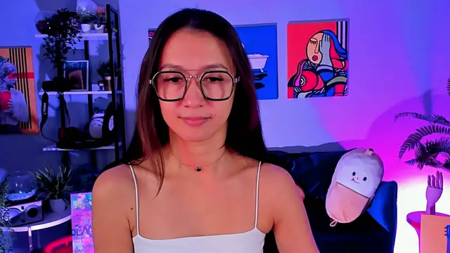 LanaBaker online show from November 5, 2025, 2:44 am