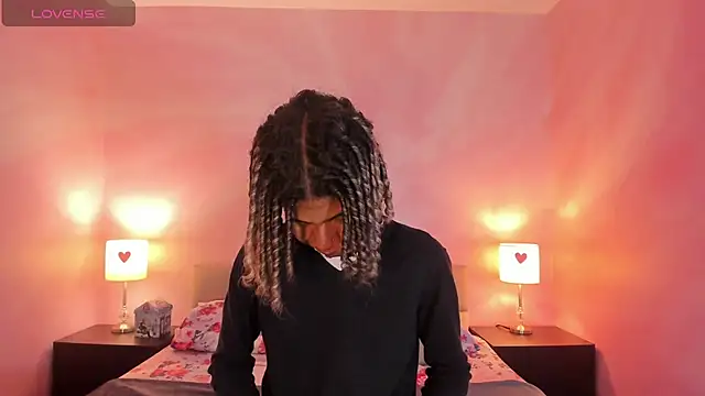 Snapshot of Maxim-Walker chatting on March 12, 2025, 3:13 am Maxim-Walker online show from March 12, 2025, 3:13 am