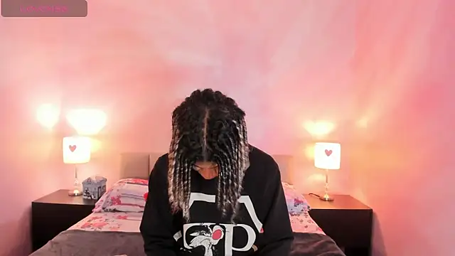 Snapshot of Maxim-Walker chatting on March 13, 2025, 3:11 am Maxim-Walker online show from March 13, 2025, 3:11 am