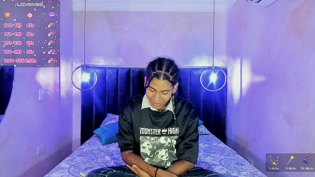 Snapshot of Maxim-Walker chatting on November 10, 2025, 3:05 am Maxim-Walker online show from November 10, 2025, 3:05 am