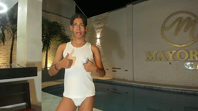 Snapshot of Maxim-Walker chatting on November 28, 2025, 3:09 am Maxim-Walker online show from November 28, 2025, 3:09 am