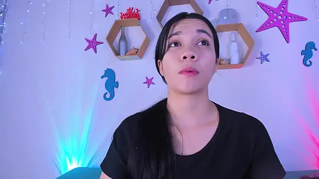 Snapshot of Emiily_Parkerr chatting on September 25, 2025, 3:21 am Emiily Parkerr online show from September 25, 2025, 3:21 am