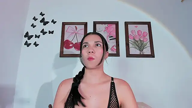 Emiily Parkerr online show from July 14, 2026, 8:58 pm