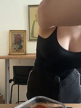 Snapshot of Off__Melonenmandy chatting on June 6, 2026, 2:33 pm Off Melonenmandy online show from June 6, 2026, 2:33 pm