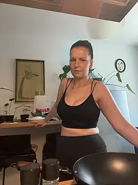 Snapshot of Off__Melonenmandy chatting on August 1, 2026, 11:53 am Off Melonenmandy online show from August 1, 2026, 11:53 am