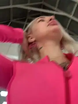 Snapshot of Sextazy chatting on January 11, 2025, 12:07 pm Sextazy online show from January 11, 2025, 12:07 pm