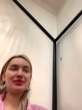 Snapshot of Sextazy chatting on January 22, 2025, 11:56 am Sextazy online show from January 22, 2025, 11:56 am