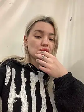 Snapshot of Sextazy chatting on February 9, 2025, 1:14 pm Sextazy online show from February 9, 2025, 1:14 pm