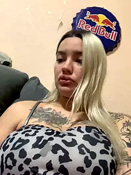 Snapshot of Sextazy chatting on September 21, 2025, 11:23 am Sextazy online show from September 21, 2025, 11:23 am