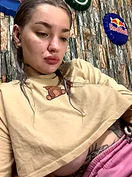 Snapshot of Sextazy chatting on November 4, 2025, 9:52 am Sextazy online show from November 4, 2025, 9:52 am