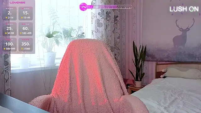 Snapshot of Bella__Swoon chatting on July 1, 2026, 4:58 am Bella Swoon online show from July 1, 2026, 4:58 am
