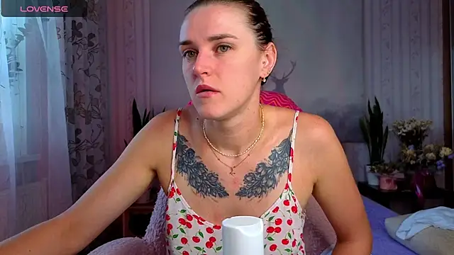 Snapshot of Bella__Swoon chatting on August 1, 2026, 2:00 am Bella Swoon online show from August 1, 2026, 2:00 am