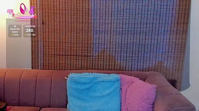 ariana cross online show from November 5, 2025, 1:22 pm