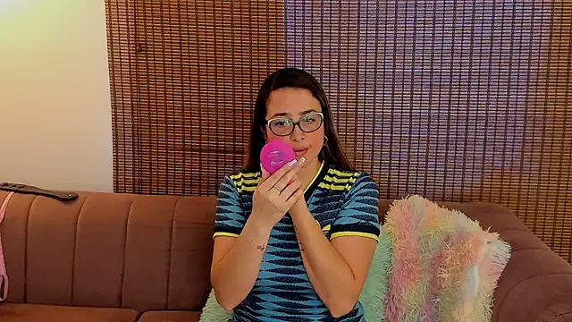 ariana cross online show from July 7, 2026, 12:42 pm