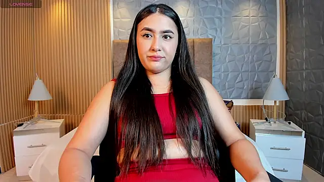 paulina sweett  online show from March 3, 2026, 12:44 pm