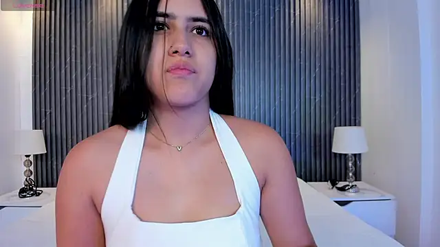 Snapshot of paulina_sweett_ chatting on June 17, 2026, 11:56 am paulina sweett online show from June 17, 2026, 11:56 am