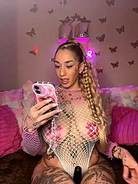 Chachou000 online show from September 20, 2025, 8:10 pm