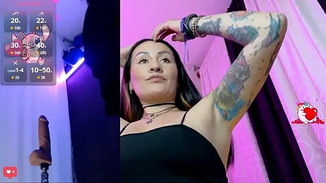 Snapshot of LuisaFernanda170823 chatting on September 12, 2025, 9:04 pm LuisaFernanda170823 online show from September 12, 2025, 9:04 pm