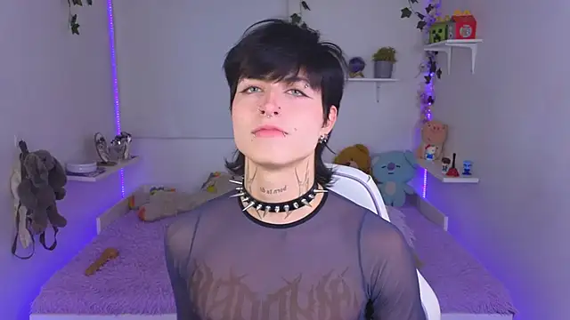 Baby Xian online show from November 28, 2025, 5:10 am