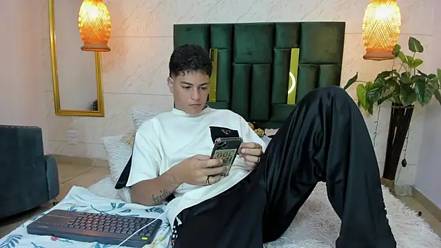 Levy Steve online show from September 20, 2025, 3:29 am