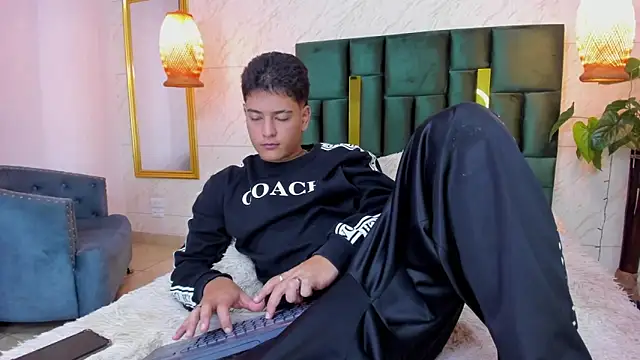 Levy Steve online show from September 21, 2025, 3:52 am