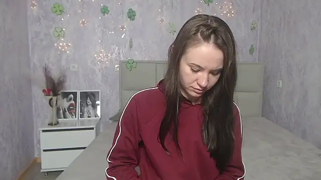 KaraCriegs online show from March 15, 2025, 6:54 pm