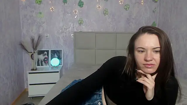 KaraCriegs online show from March 23, 2025, 12:26 am