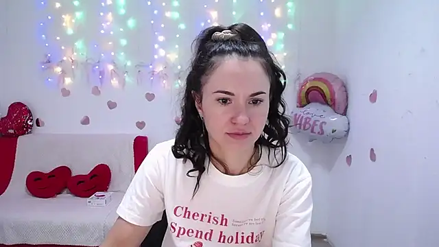 KaraCriegs online show from October 9, 2025, 6:17 pm