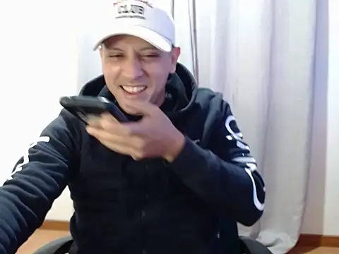 Snapshot of Bamban1419_ chatting on September 30, 2025, 12:32 pm Bamban1419 online show from September 30, 2025, 12:32 pm