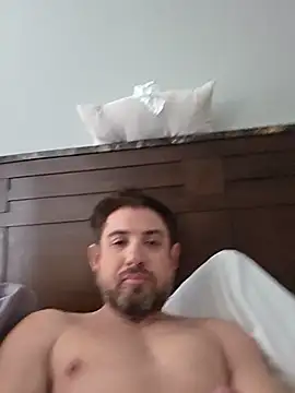 caliguy37 online show from July 19, 2026, 6:33 pm
