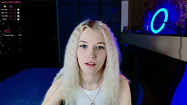 Snapshot of ShhhO_O chatting on February 26, 2025, 7:53 am ShhhO O online show from February 26, 2025, 7:53 am