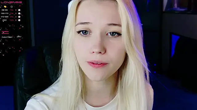 Snapshot of ShhhO_O chatting on March 20, 2025, 10:32 am ShhhO O online show from March 20, 2025, 10:32 am