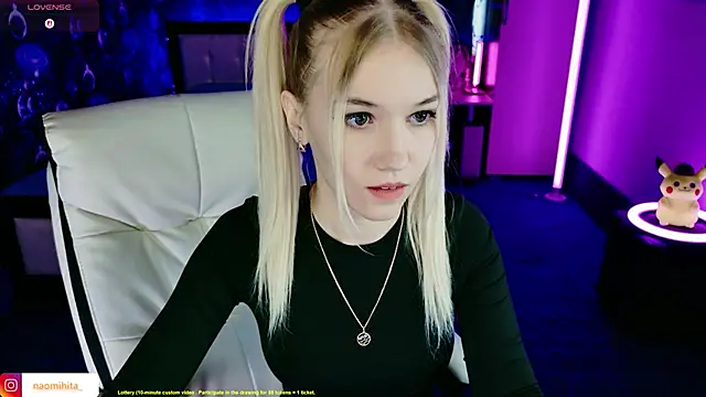 Snapshot of ShhhO_O chatting on March 5, 2026, 9:49 am ShhhO O online show from March 5, 2026, 9:49 am