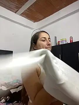 Snapshot of Iris_love18 chatting on February 20, 2025, 12:57 pm Iris love18 online show from February 20, 2025, 12:57 pm