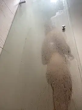 Snapshot of Iris_love18 chatting on October 25, 2025, 12:07 am Iris love18 online show from October 25, 2025, 12:07 am