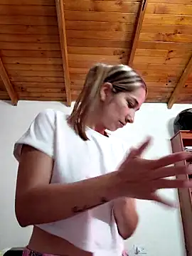 Iris love18 online show from March 15, 2026, 2:23 pm