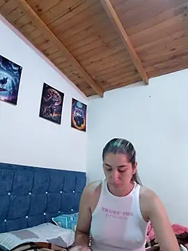 Snapshot of Iris_love18 chatting on June 12, 2026, 1:43 pm Iris love18 online show from June 12, 2026, 1:43 pm